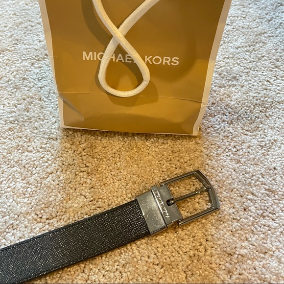 Michael Kors mens reversible and size customizable belt. Brown and black - Picture 5 of 6